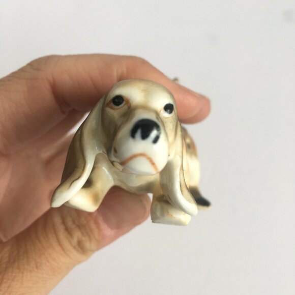 Vintage Dog Figurine Statue - Bassett Hound, brown, white, tan - Picture 5 of 8